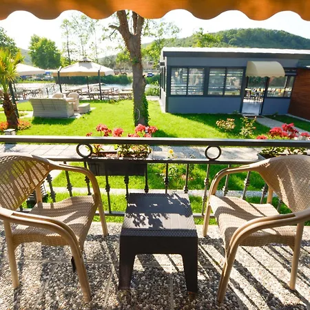 Casa Rosa Hotel *