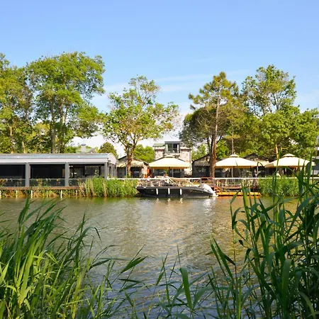 Casa Rosa Hotel *